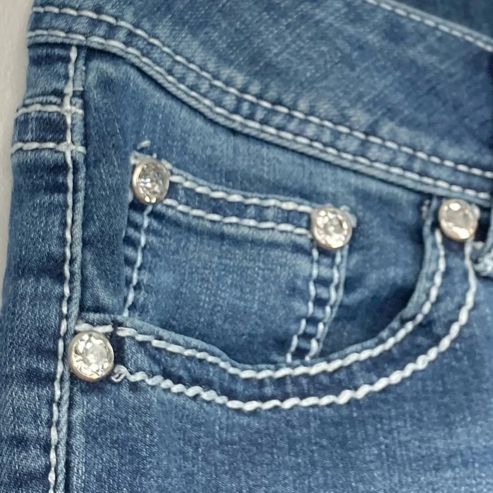 D’MODE CLASSIX Rhinestone Bling Low Rise Bootcut Jeans - Size 2 - Picture 8 of 12